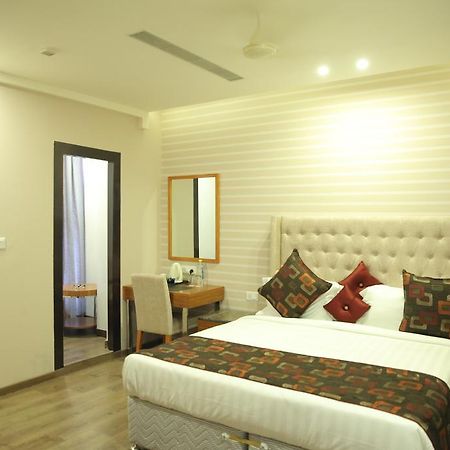 Hotel Sv Kashipur Buitenkant foto