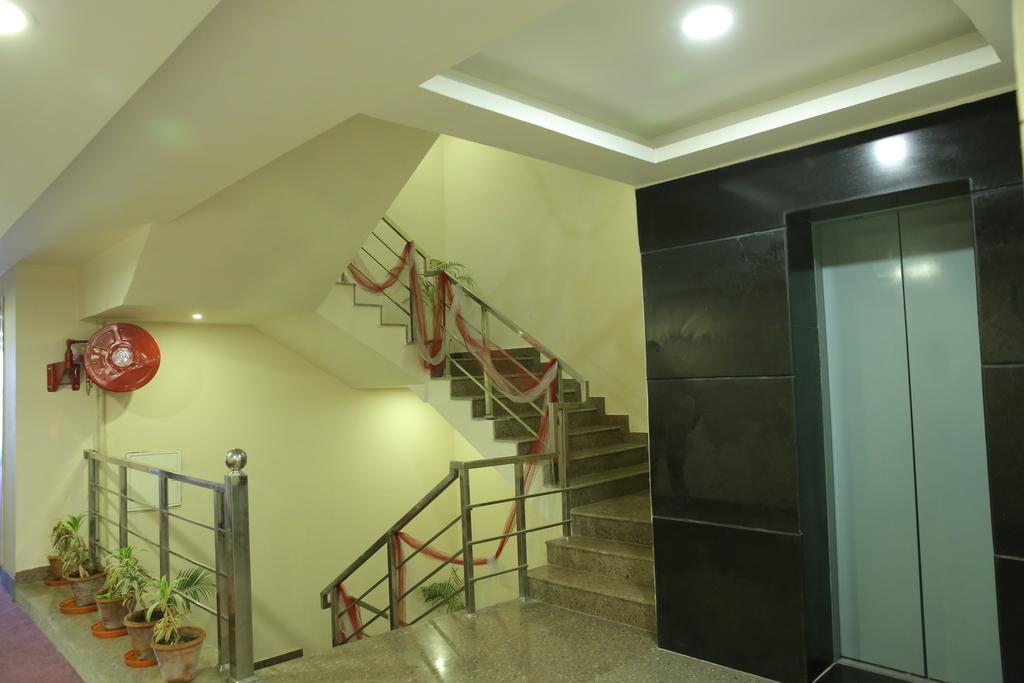 Hotel Sv Kashipur Buitenkant foto